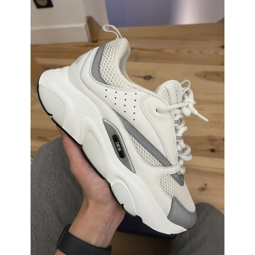 Dior B22